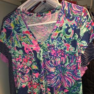 Lily Pulitzer V neck t-shirt